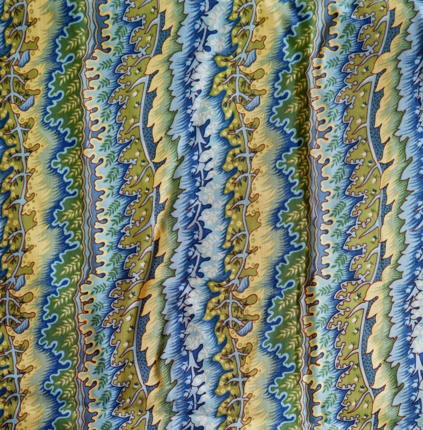 Cotton Fabric - Country Manor - 1.05m remnant - Fabric Rescue