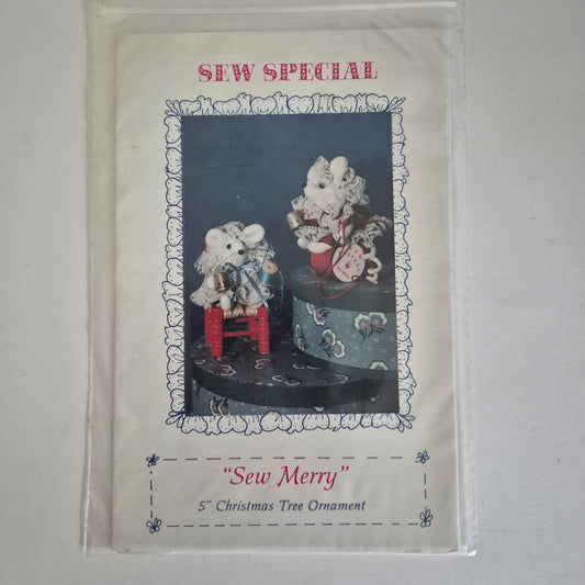 Sew Merry, 5 inch Christmas tree mouse ornament