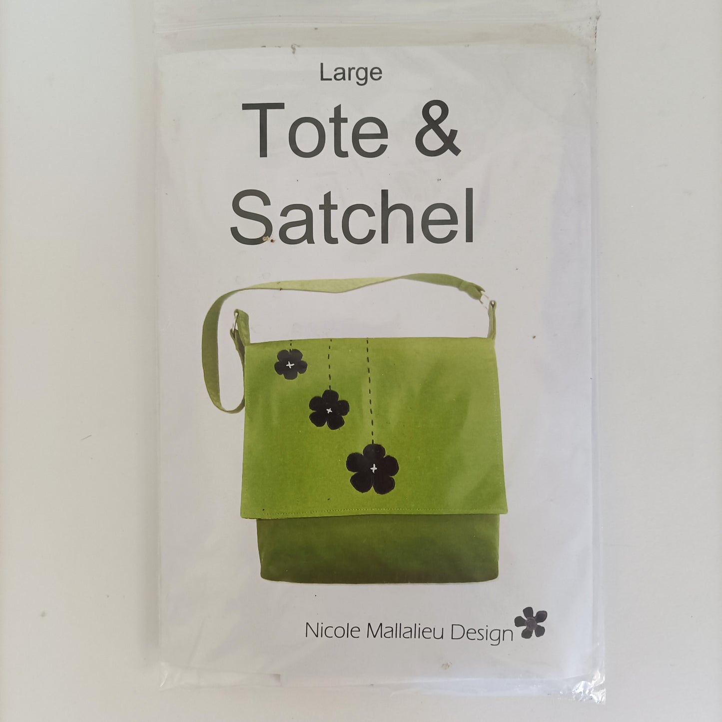 Large tote and satchel pattern by Nicole Mallalieu Design