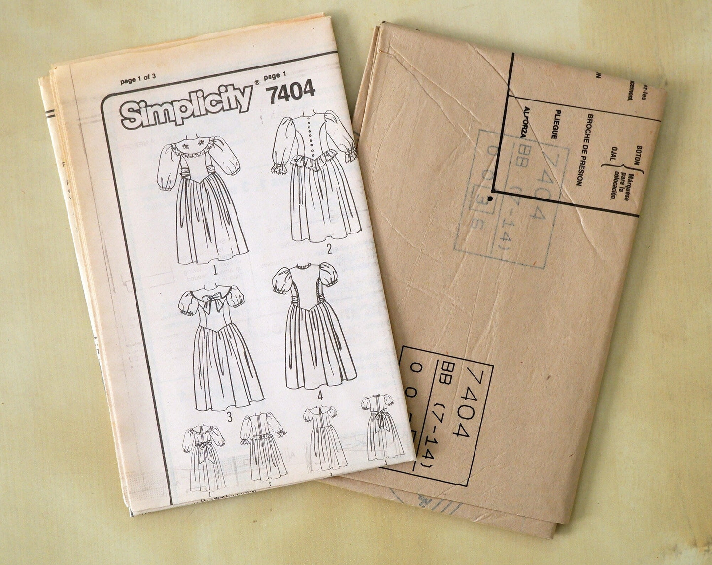 Simplicity 7404 , girls dress pattern, sizes 7 to 14