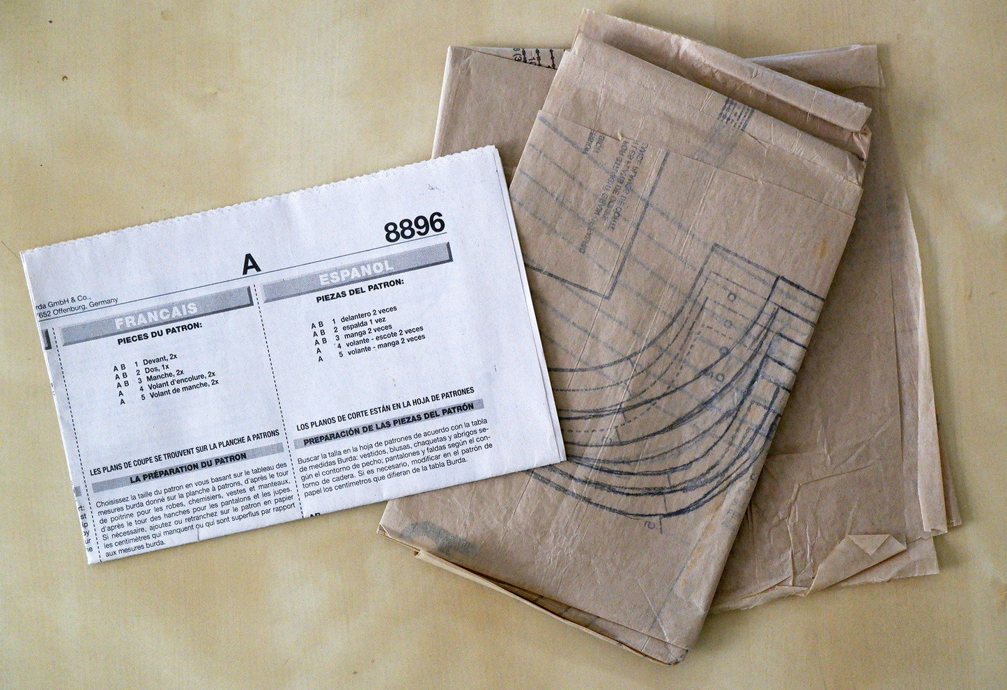 Burda 8896, women's shirt pattern, Sizes 8 - 20