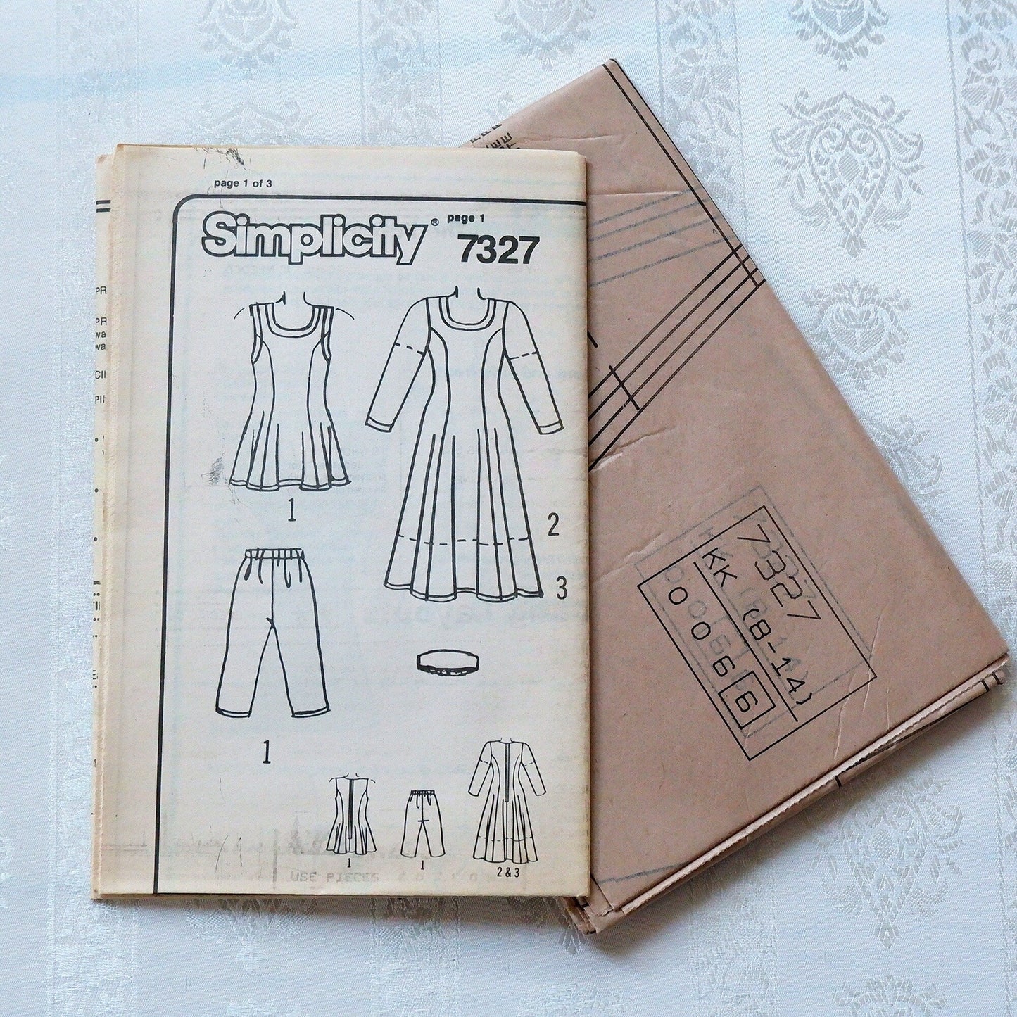 Simplicity 7327, Dress and leggings pattern, Sizes 8 - 14