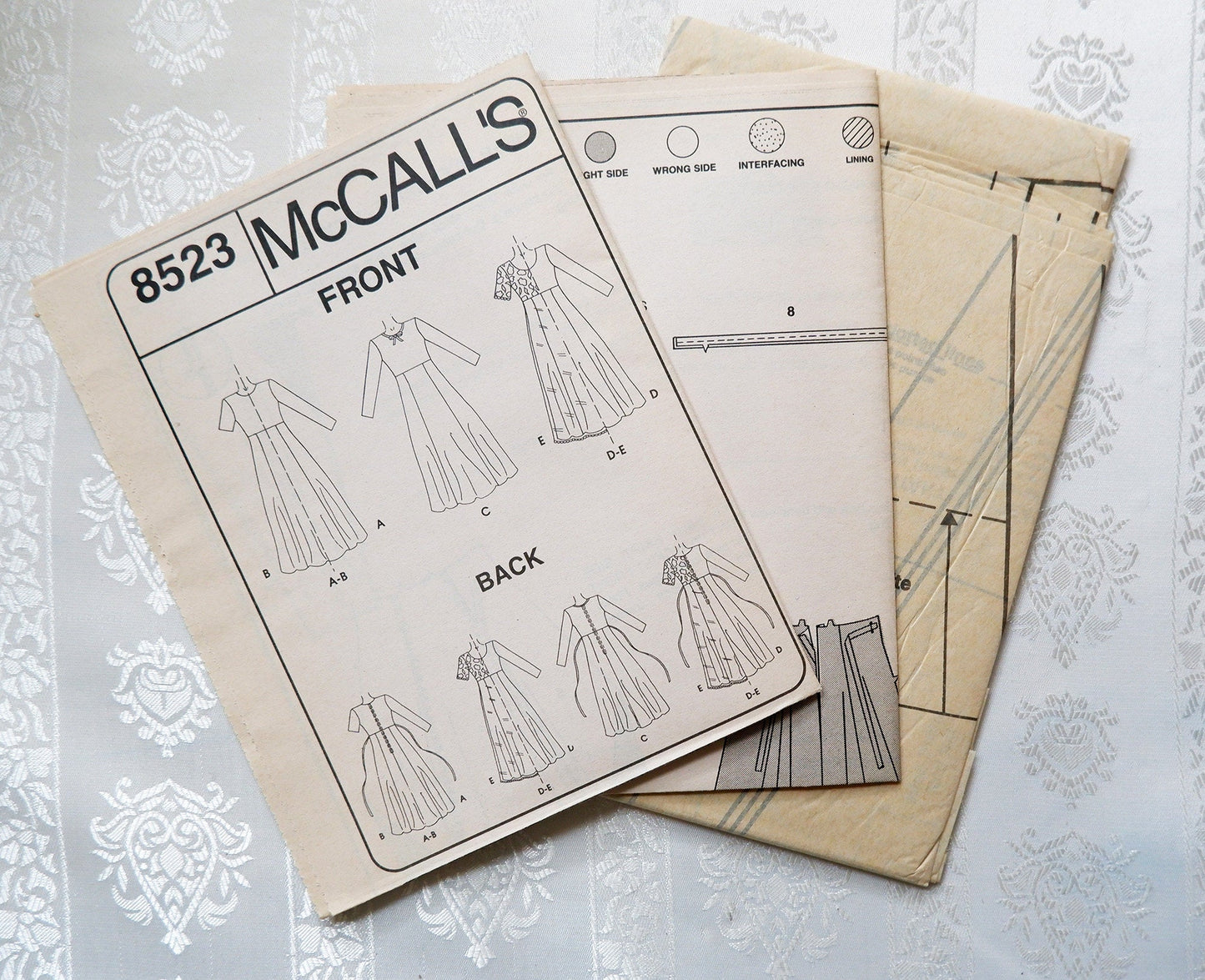 McCall's 8523, dress pattern, Sizes 14 - 18