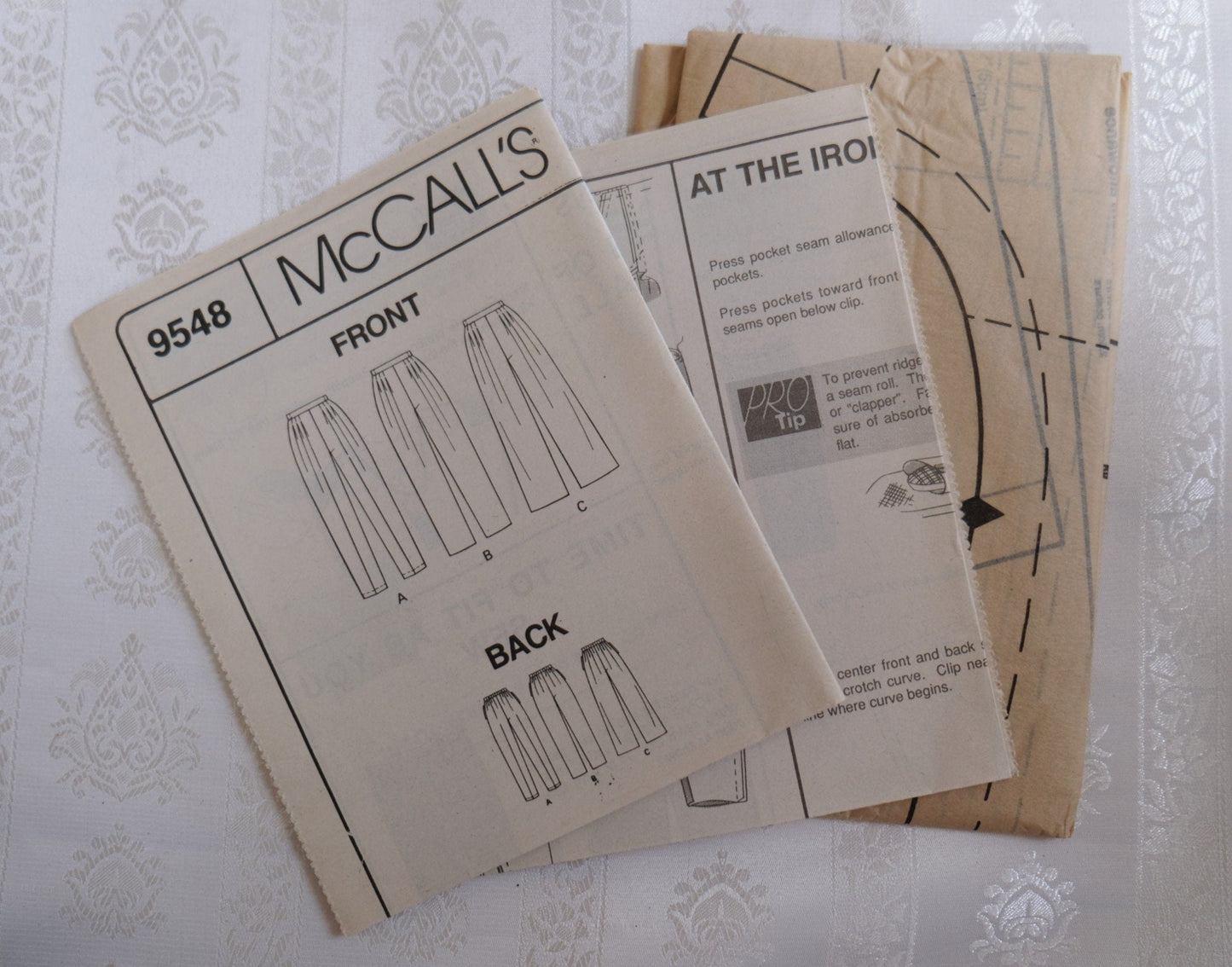 McCall's 9548, pants pattern classic fit, Size 16