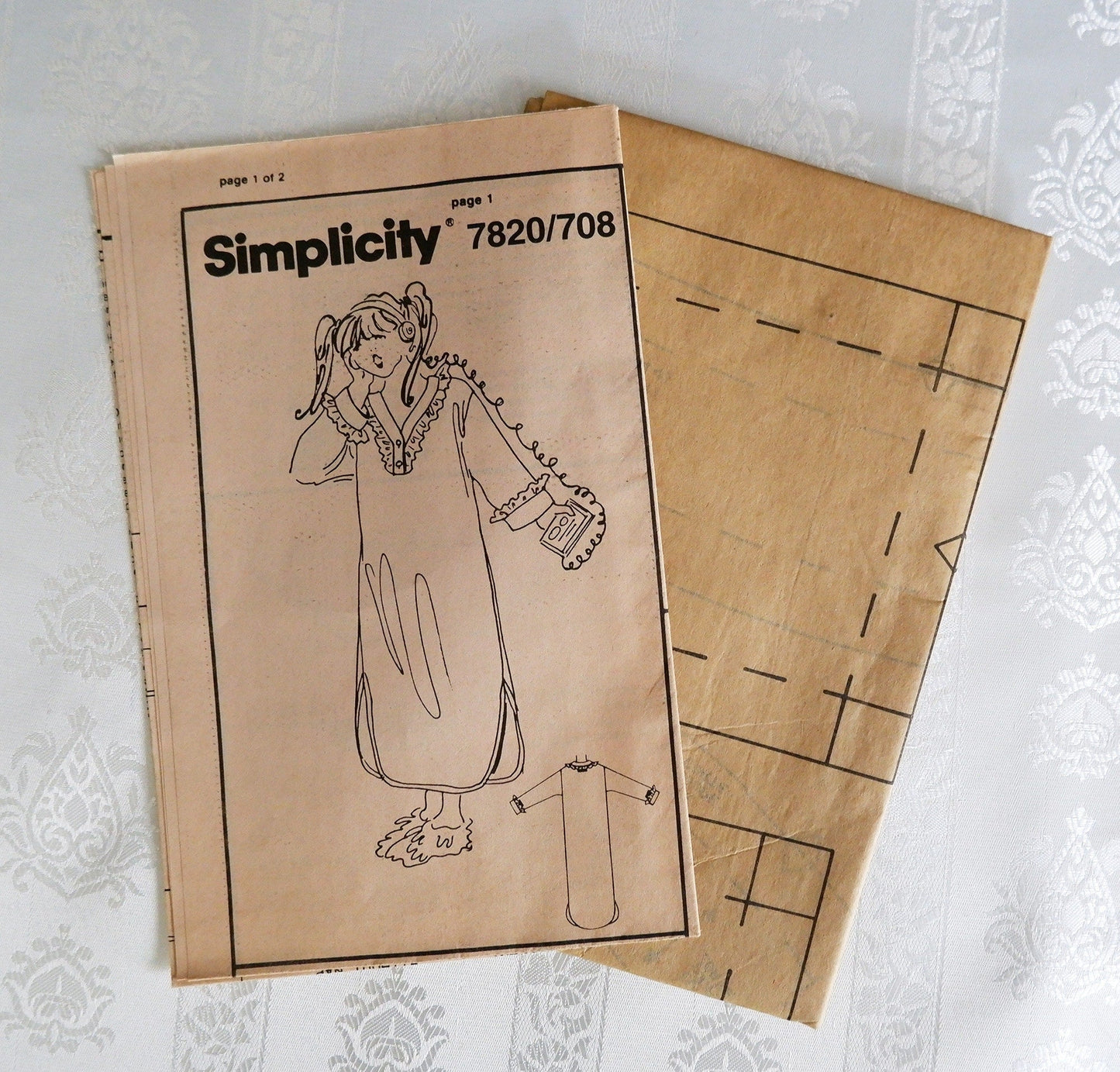 Simplicity 7820, nightgown pattern, Size 12 - 14