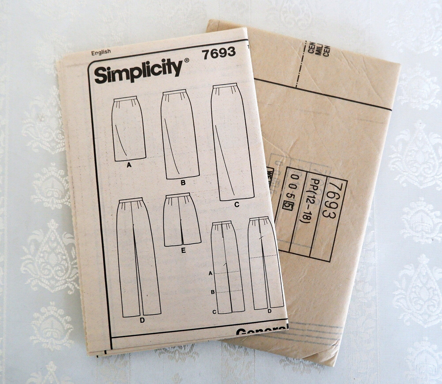 Simplicity 7693, misses skirt pants and shorts pattern, sizes 12 - 18