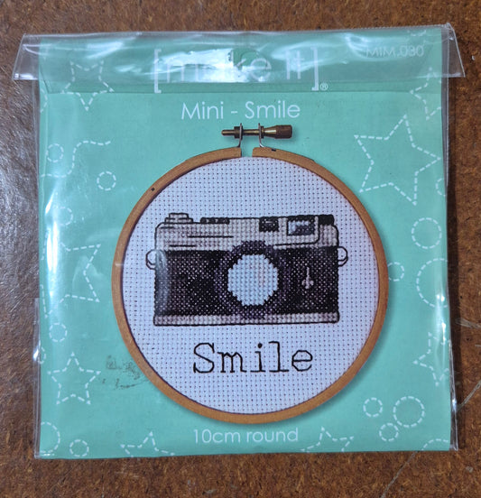 Camera mini cross stitch kit