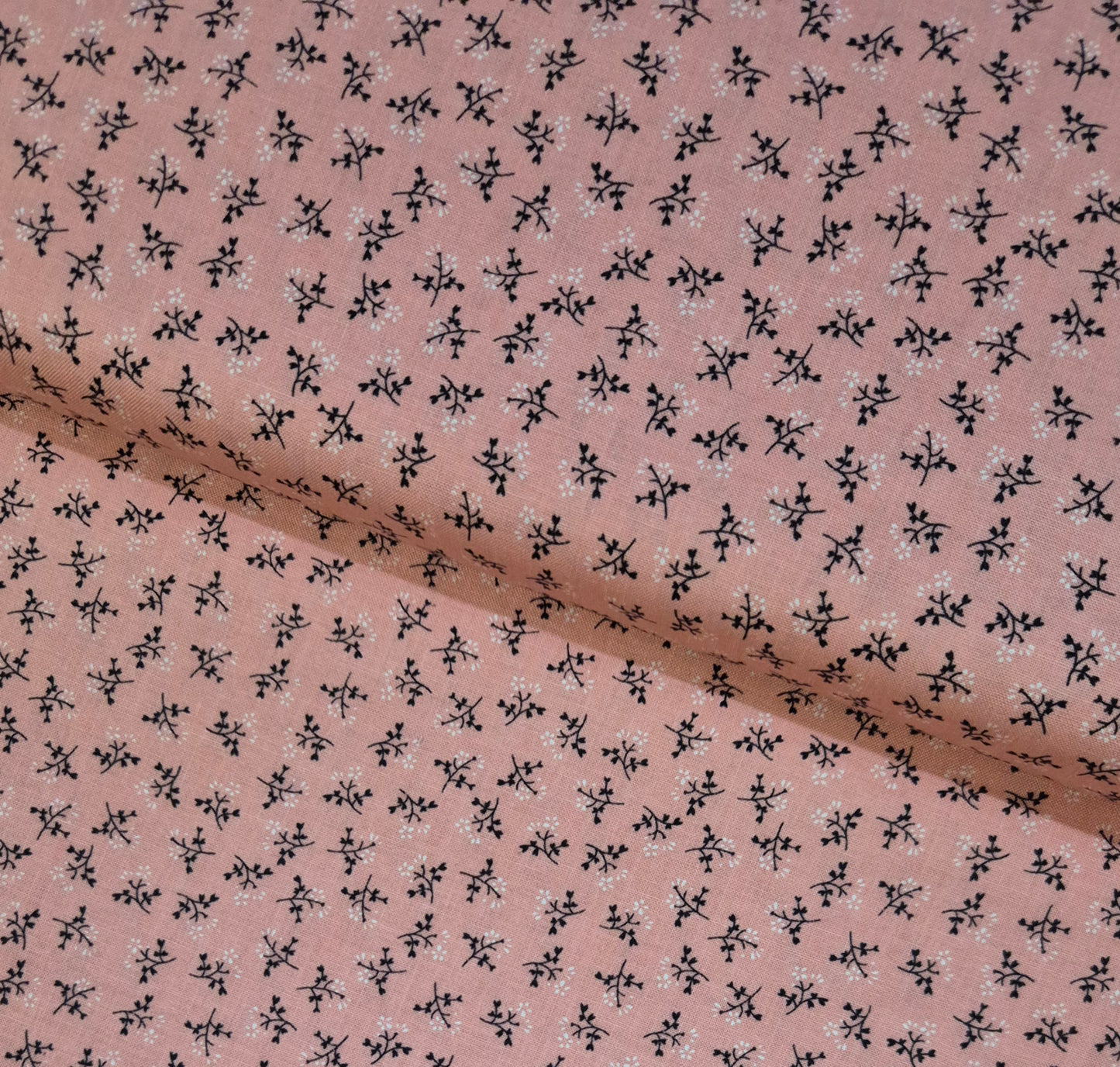 Cotton Fabric - Prairie Bonnet in Coral - Riley Blake