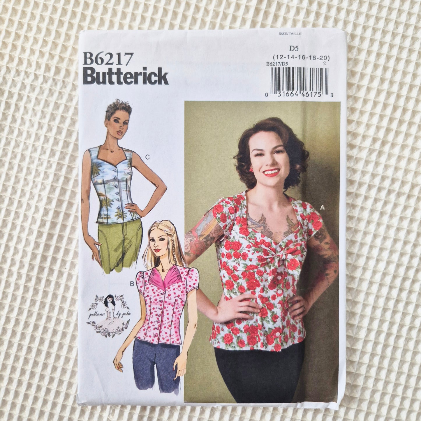 Ladies short sleeve top sewing pattern