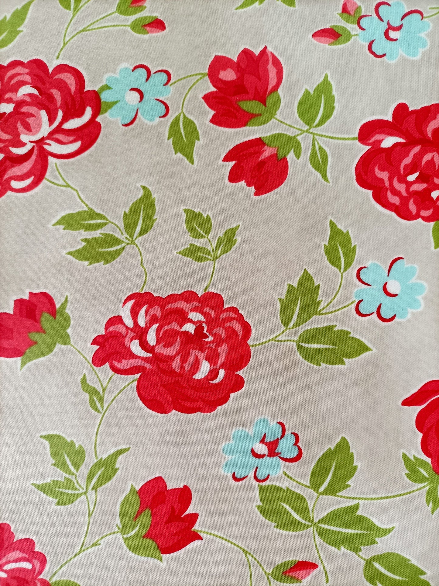 Laminated Cotton - Roses - Fabric Rescue