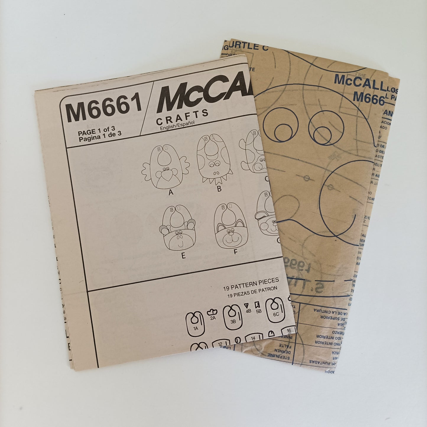 McCall's 6661, Baby bib pattern