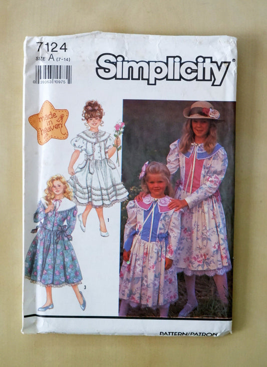 Simplicity 7124, girls dress pattern, sizes 7 - 14