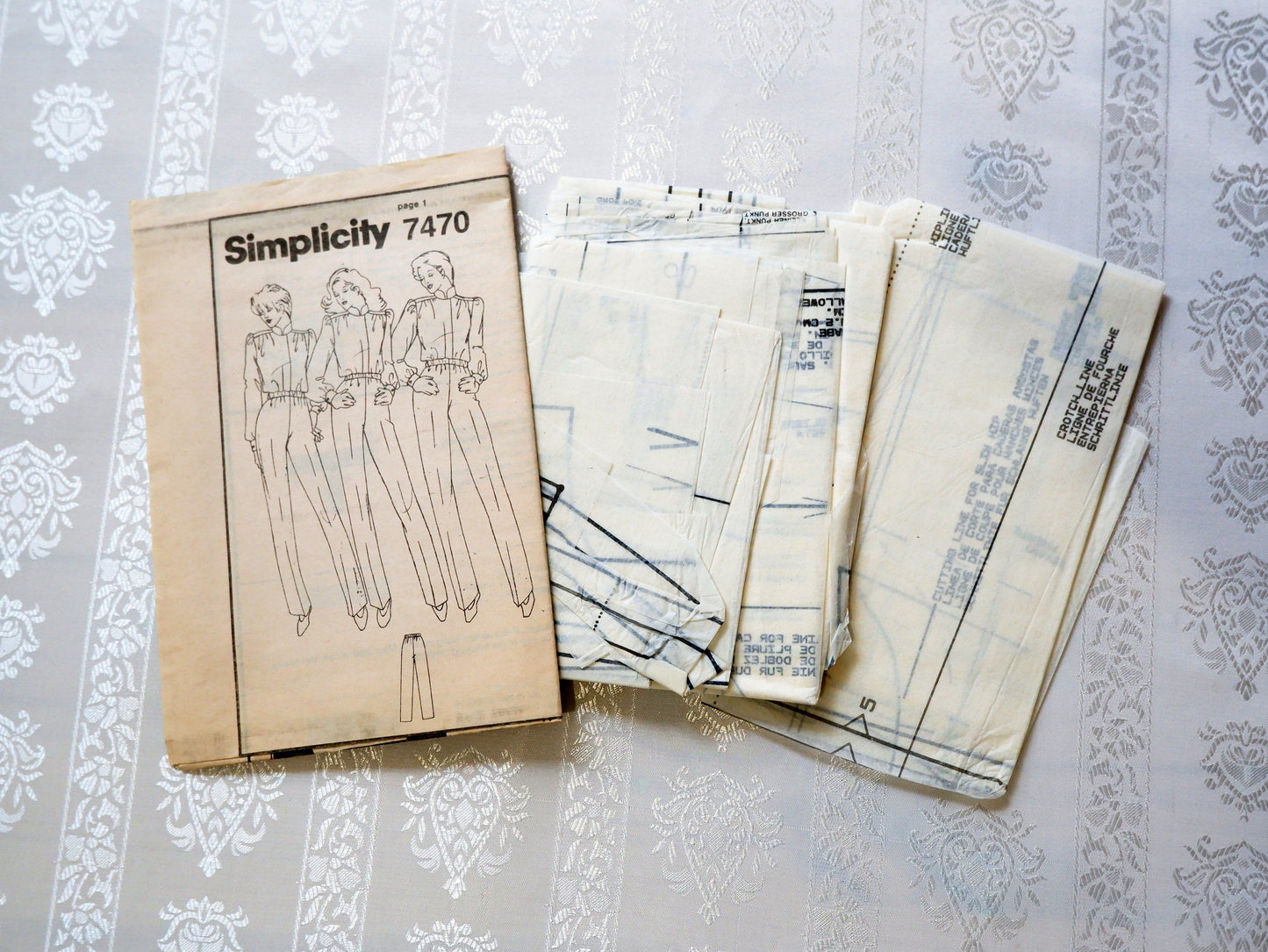 Simplicity 7470, women's pants pattern, size 14