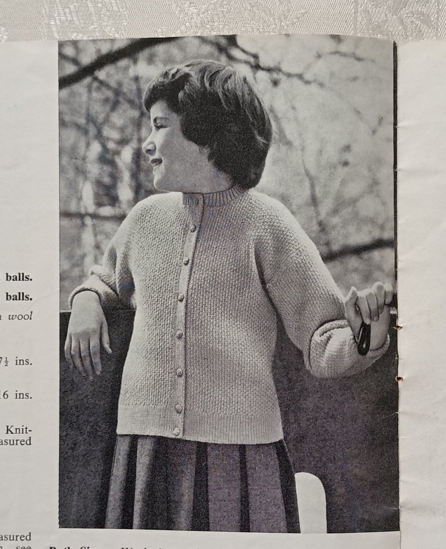 Patons knitting book 487 knitting patterns for girls from 6 - 13
