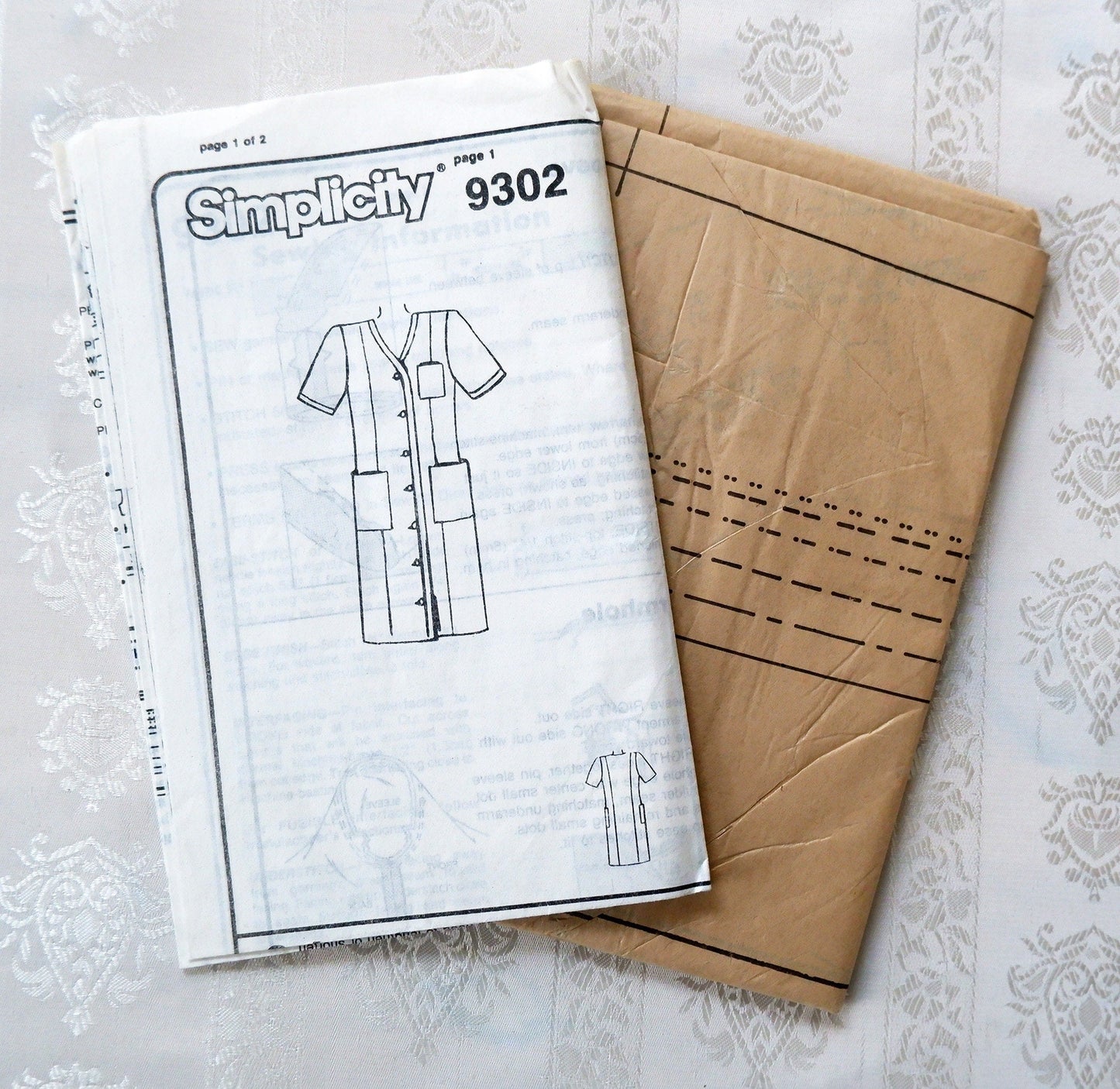 Simplicity 9302, Petite semi fitted dress pattern, sizes 8 - 18