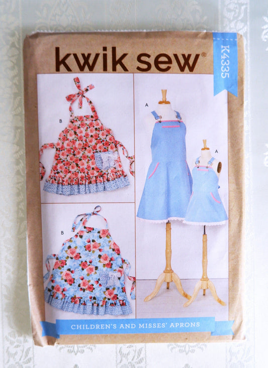 Kwik Sew K4335, mum and child apron pattern