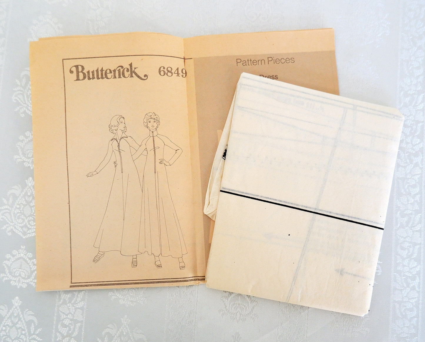 Butterick 6849, lounge dress pattern, Size 12