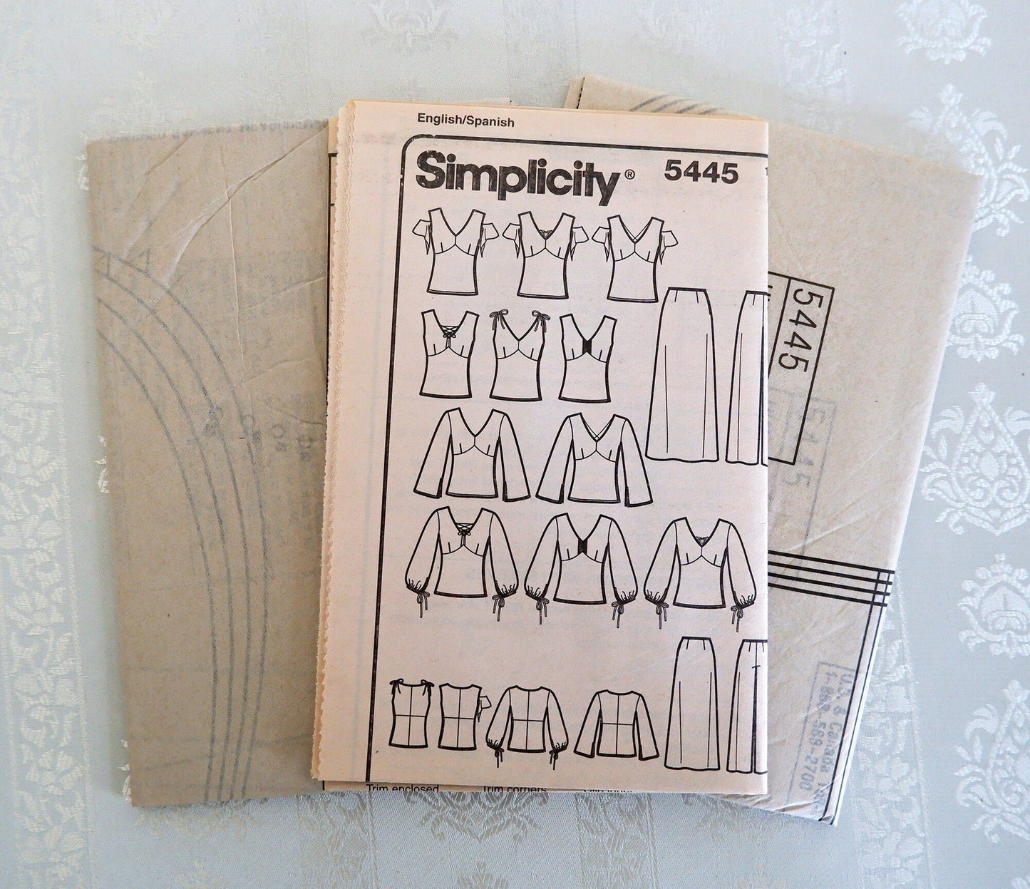 Simplicity 5445, misses top skirt and pants pattern, sizes 16 - 22