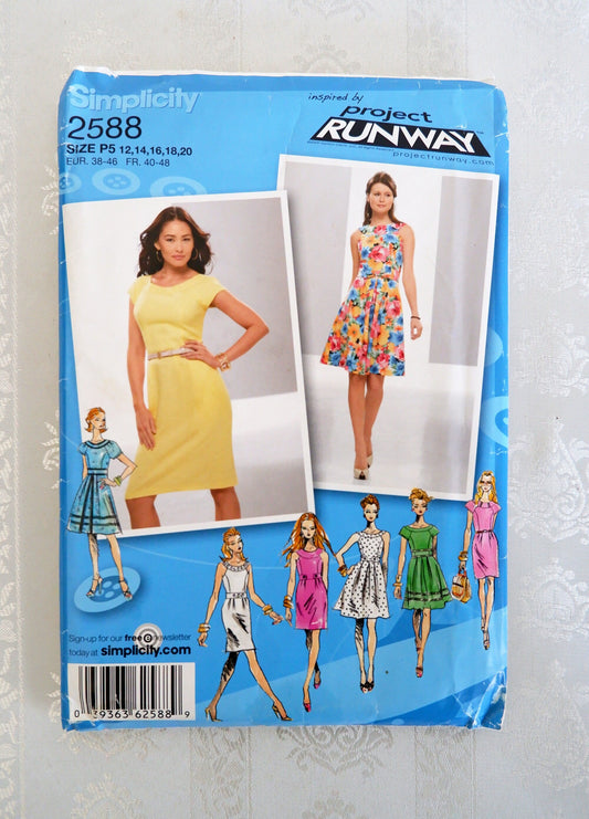 Simplicity 2588, dress pattern. Sizes 12 - 20