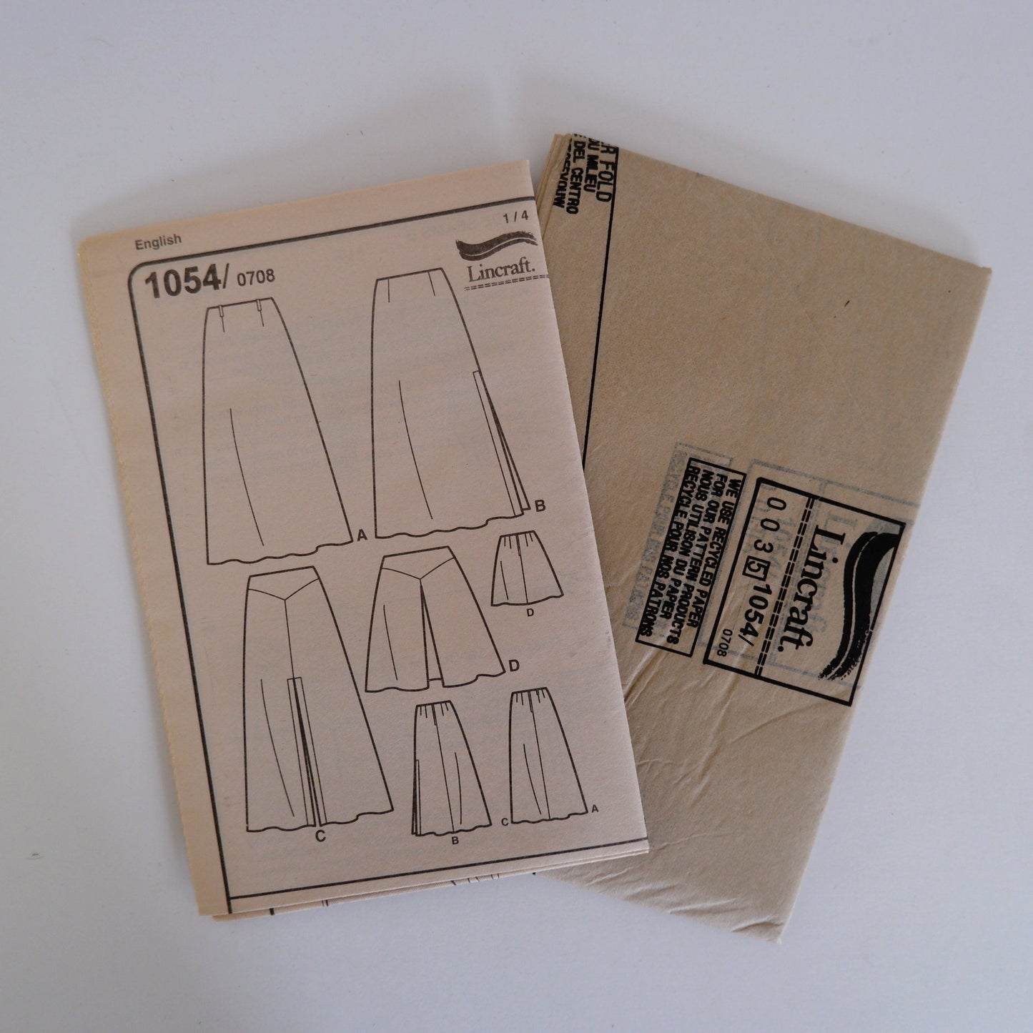 Lincraft 1054 Womens Skirt pattern, sizes 8 - 18